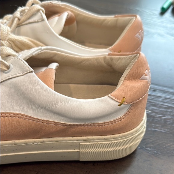 Soludos 8 Yebo Plant Based Vegan Leather Sneaker White and Pink - Picture 4 of 12